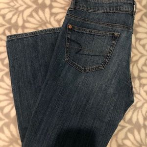 AMERICAN EAGLE JEANS